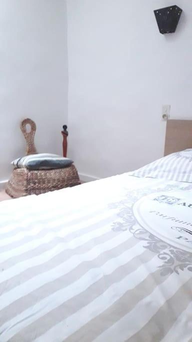 Bel Appartement Au Coeur De La Cite Medievale Sommieres Luaran gambar