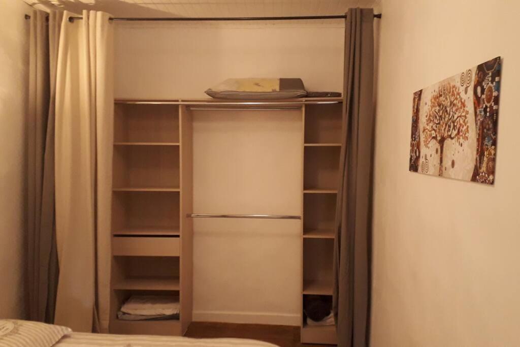 Bel Appartement Au Coeur De La Cite Medievale Sommieres Luaran gambar